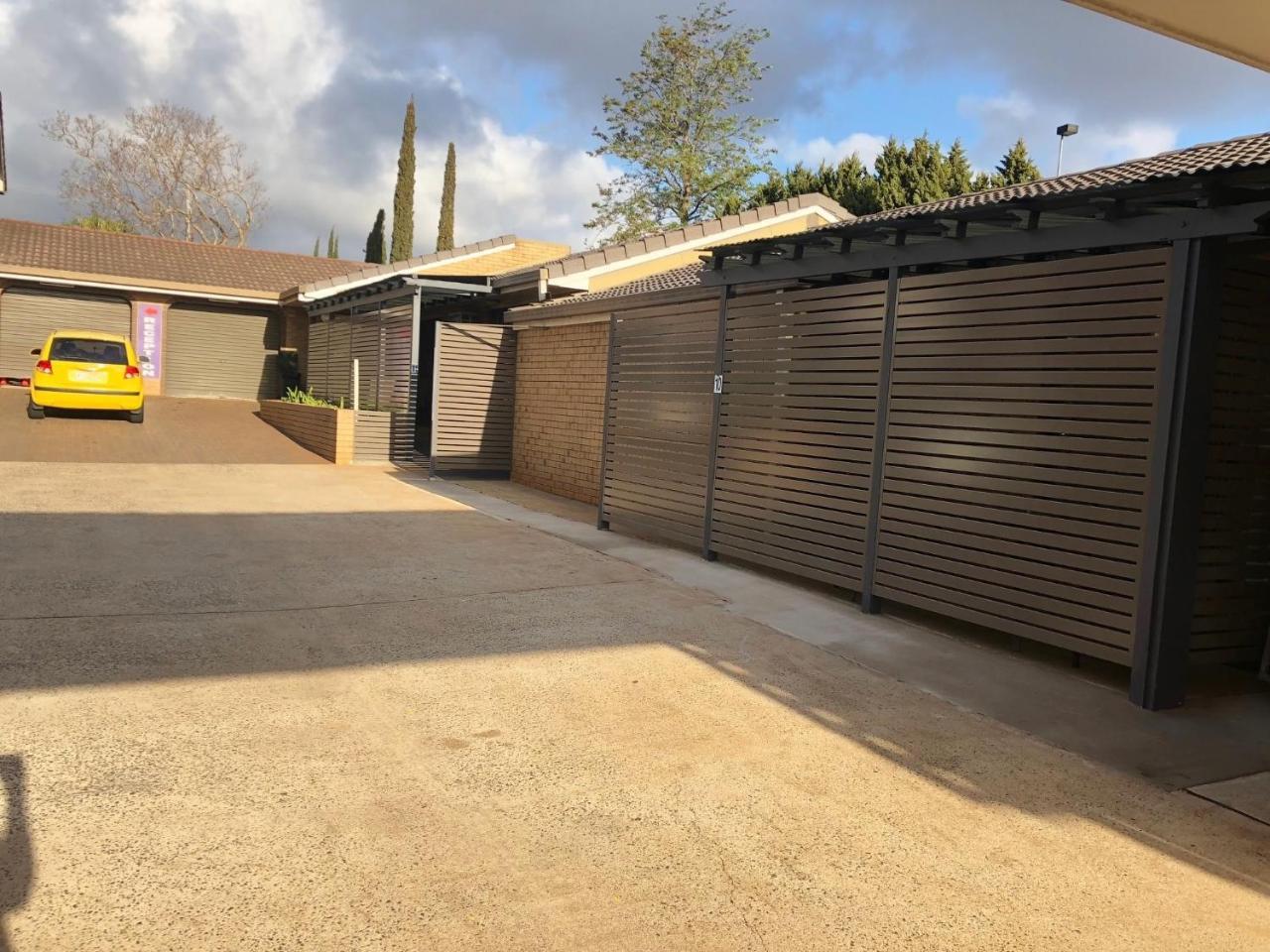 Jacaranda Place Motor Inn Toowoomba Exterior photo